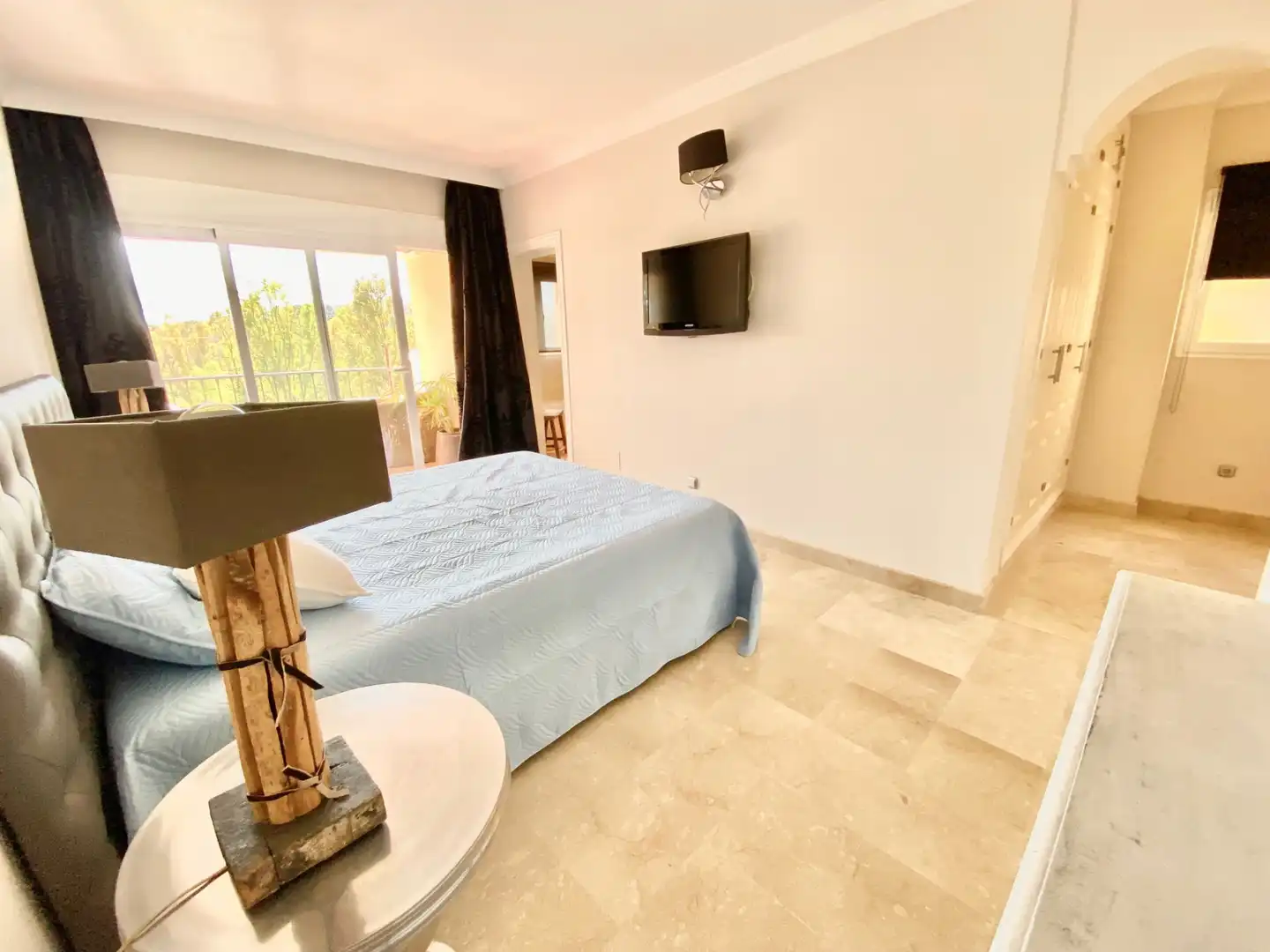 Apartments for rent in Benatalaya