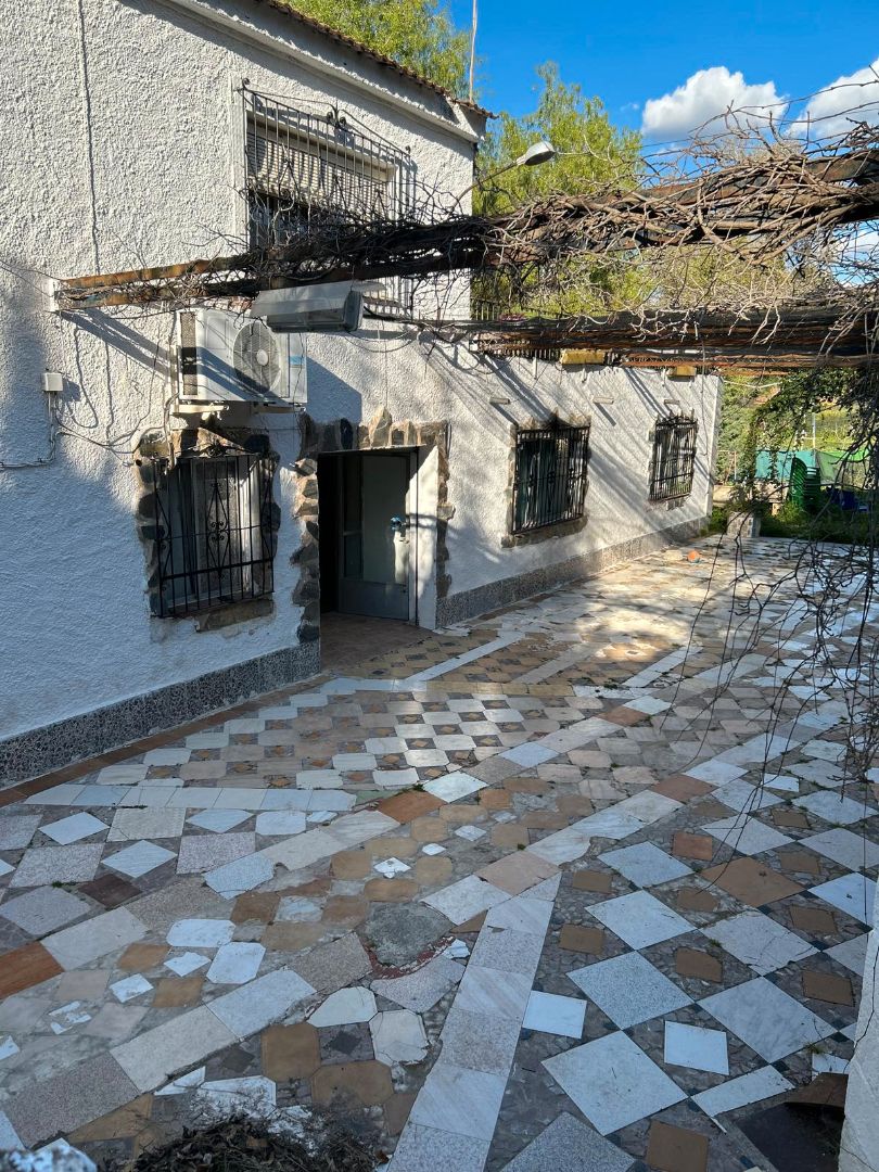 Exterior view of House or chalet for sale in  Jaén Capital  with Private garden, Terrace and Storage room