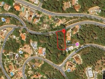 Terreno residenziale in vendita a Carrer Carrer dels Pirineus