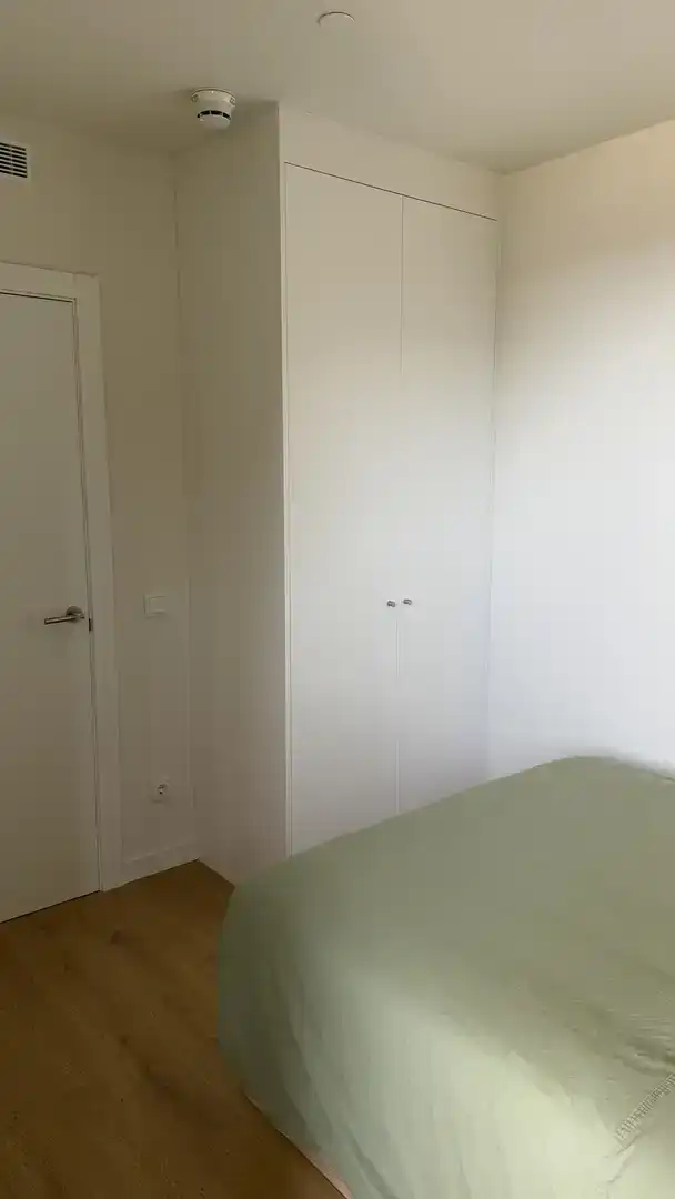 Dormitori de Pis de lloguer en Mataró amb Aire condicionat, Parquet i Piscina