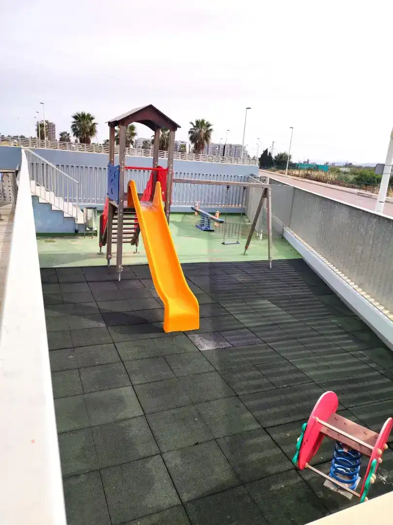 Terrassa de Apartament de lloguer en Moncofa amb Piscina i Balcó