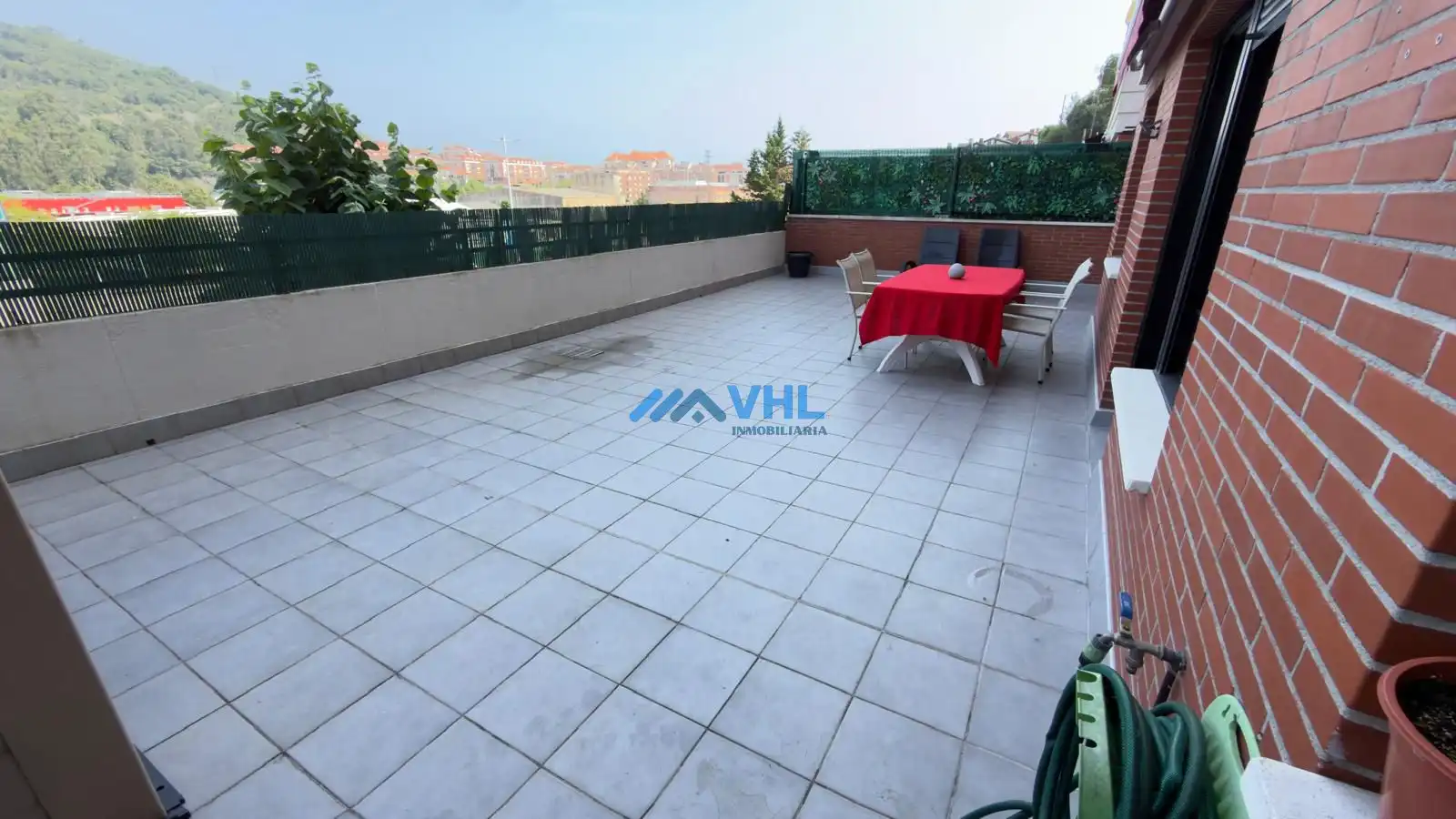 Terraza de Piso de alquiler en Castro-Urdiales con Calefacción, Terraza y Amueblado