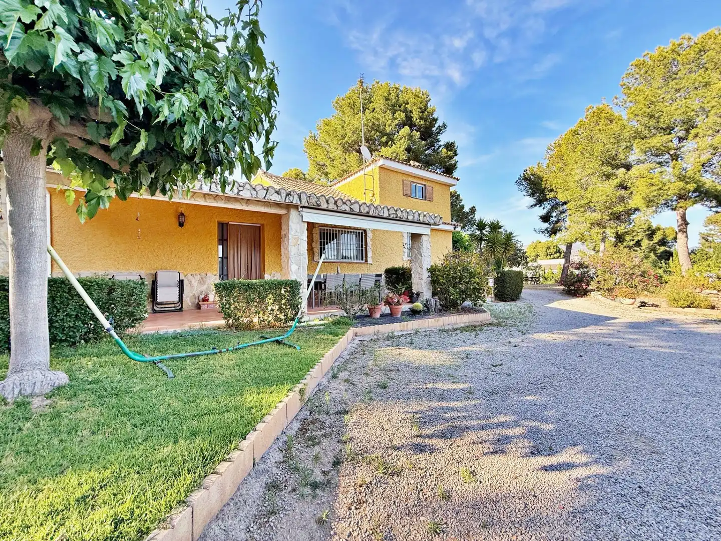 Vista exterior de Casa o chalet en venta en Olocau con Aire acondicionado, Calefacción y Terraza
