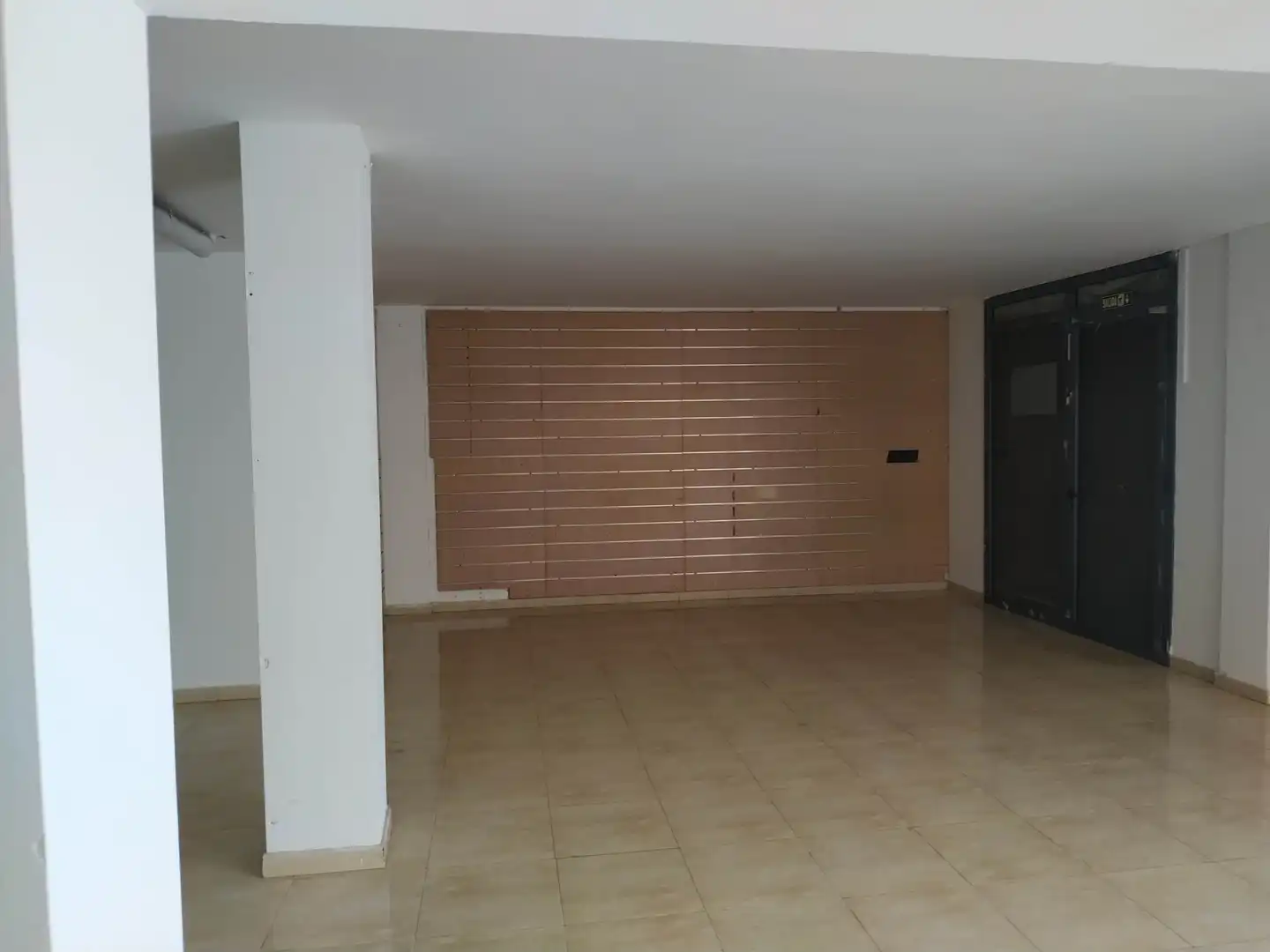 Local comercial en venda a C/ Andorra, imagen 10