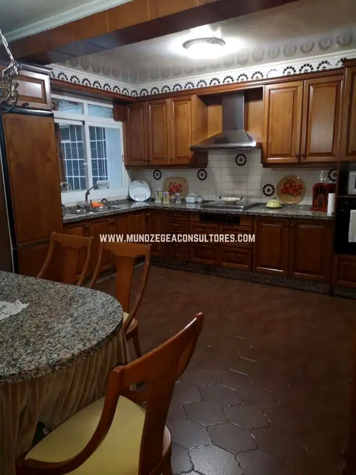Cocina de Piso en venta en Lucena con Trastero y Amueblado