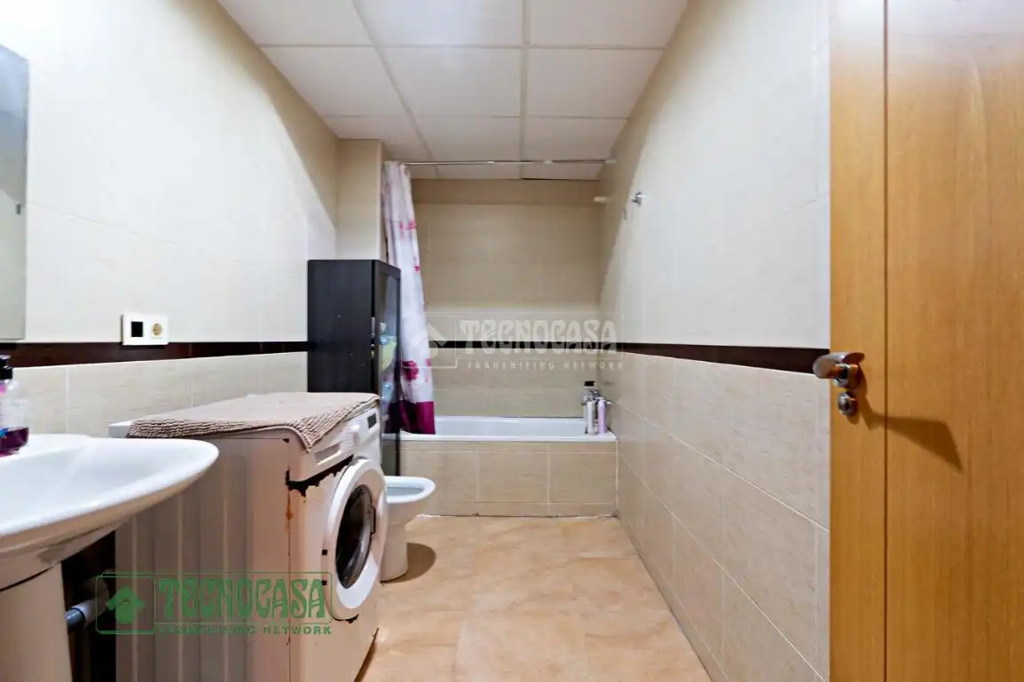 Baño de Piso en venta en El Ejido con Aire acondicionado y Calefacción