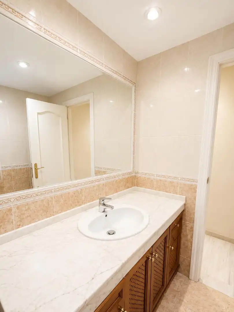 Flat with terrace for sale in Calle Victoria Kent, imagen 10