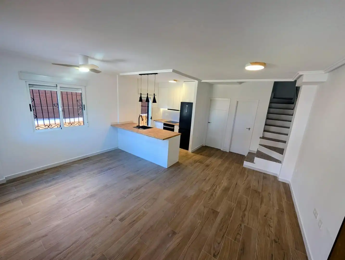 Detached house with pool for sale in Calle  Laguna de Fuentilleja, imagen 5