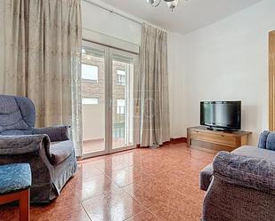 Living room of Flat for sale in  Granada Capital  with Balcony