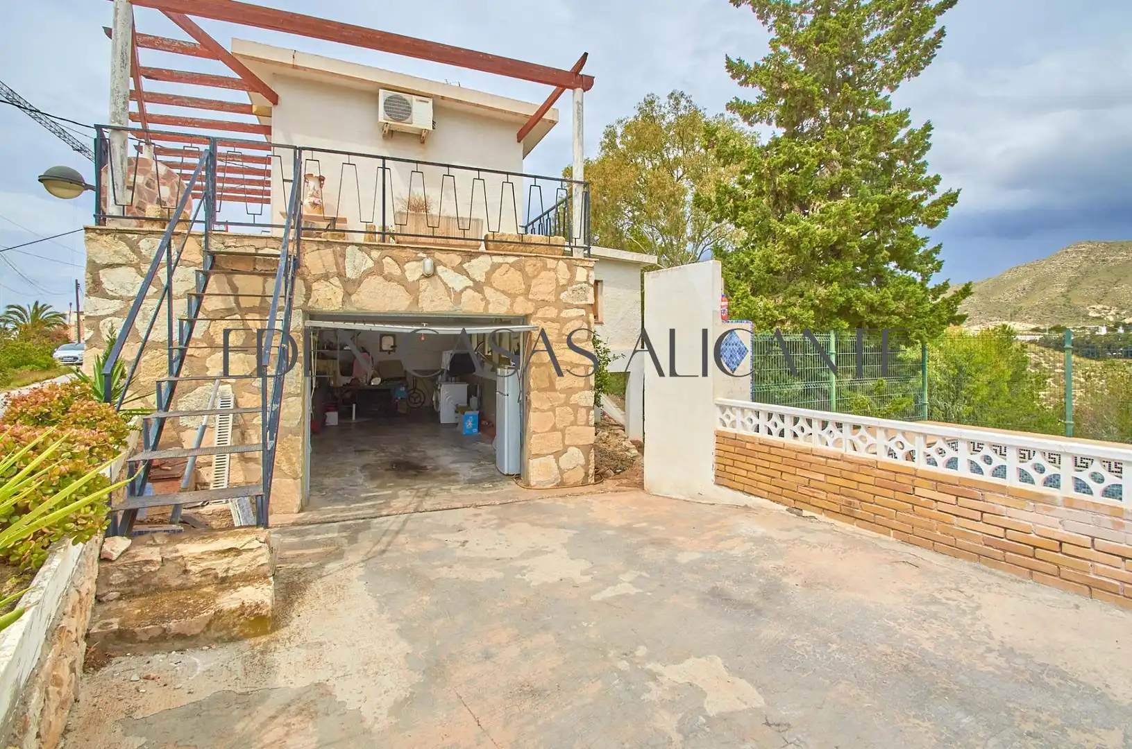 Exterior view of Houses for sale in El Campello  with Air Conditioner, Heating and Private garden