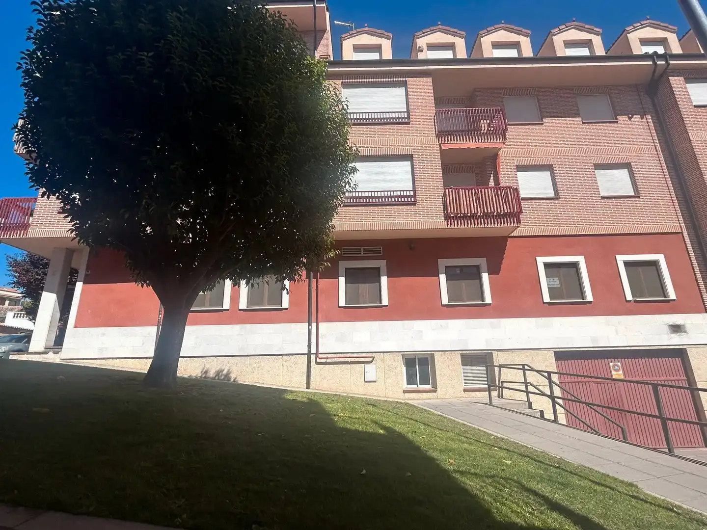 Vista exterior de Local en venta en Cuéllar con Aire acondicionado y Calefacción