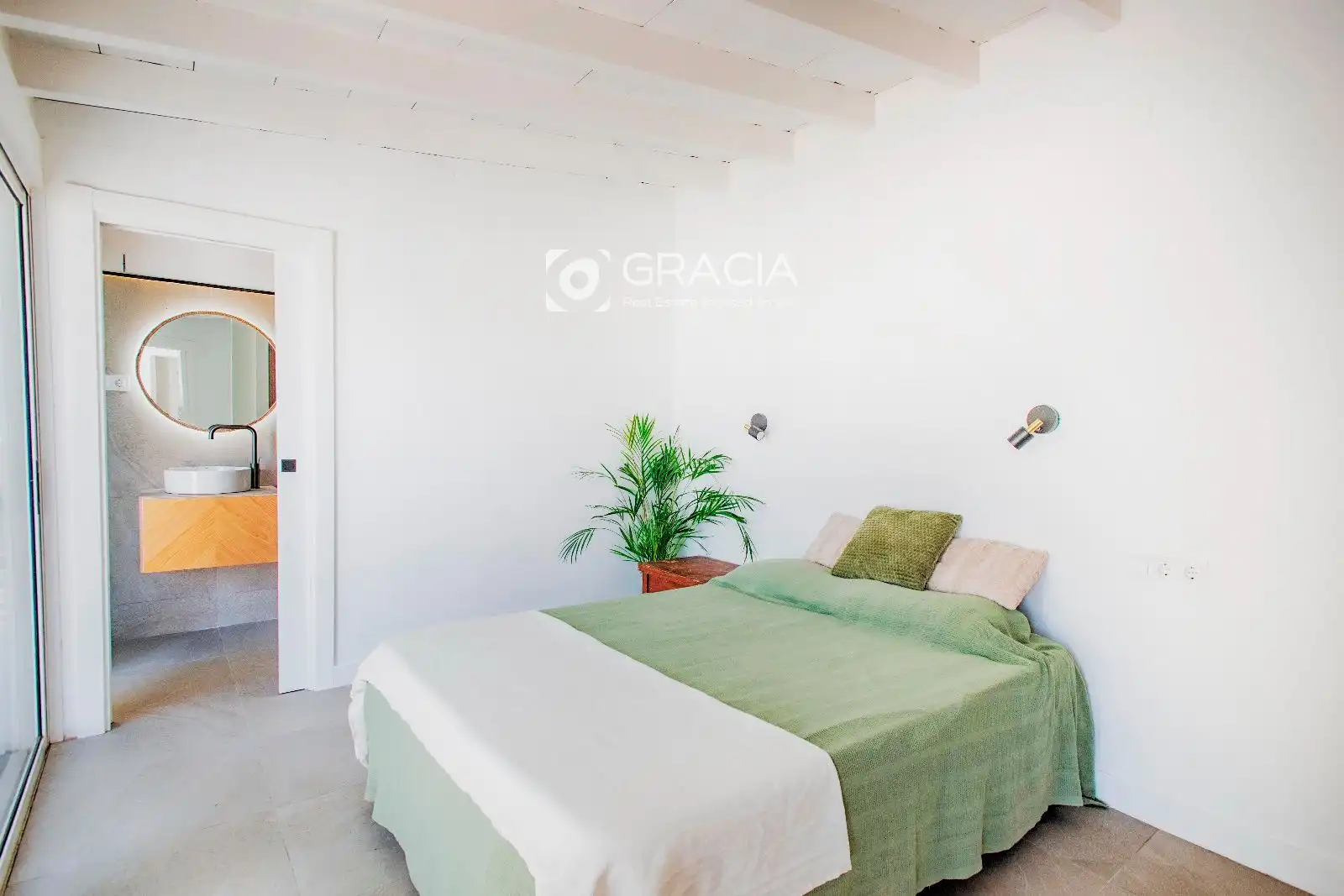 Dormitori de Casa adosada en venda en Adeje amb Jardí privat, Terrassa i Traster