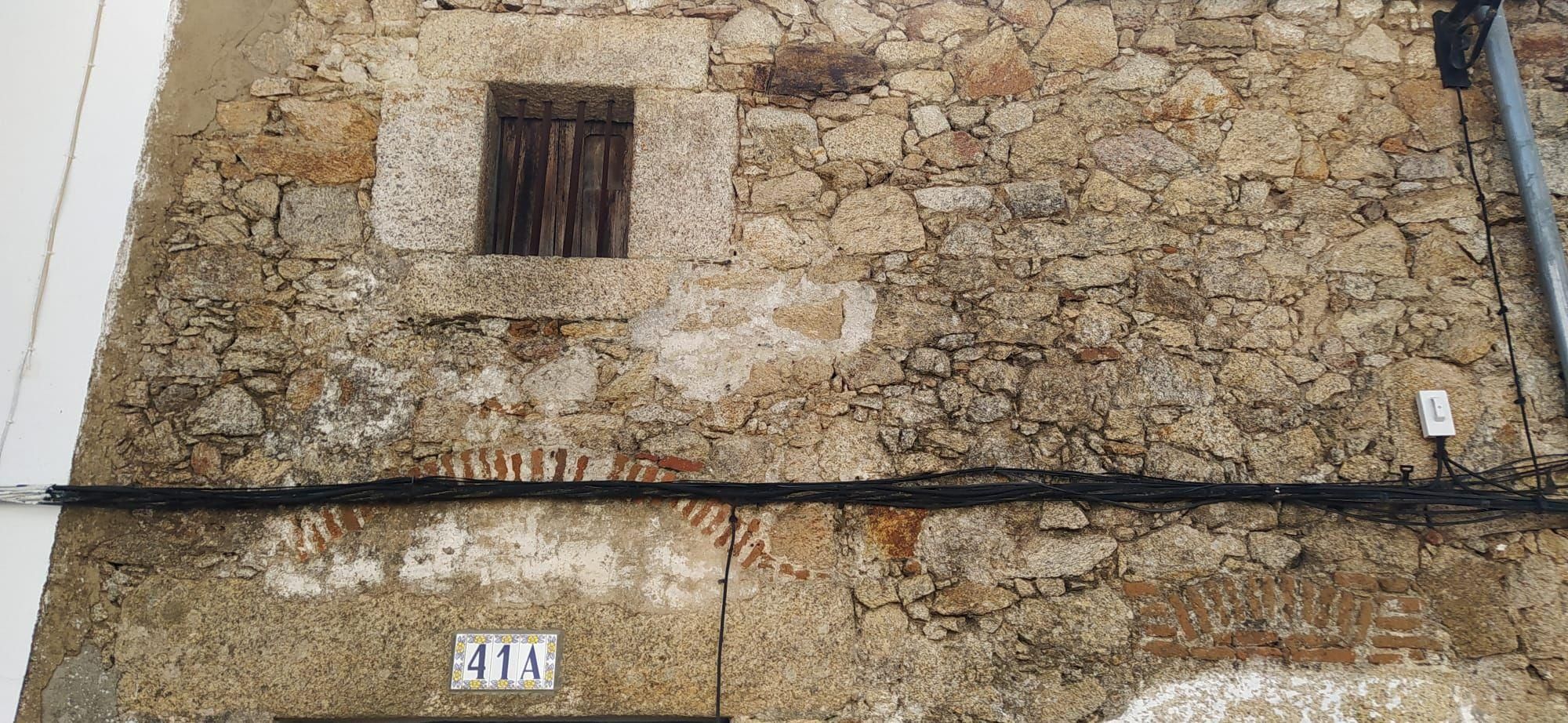 Vista exterior de Casa o xalet en venda en Montánchez amb Traster
