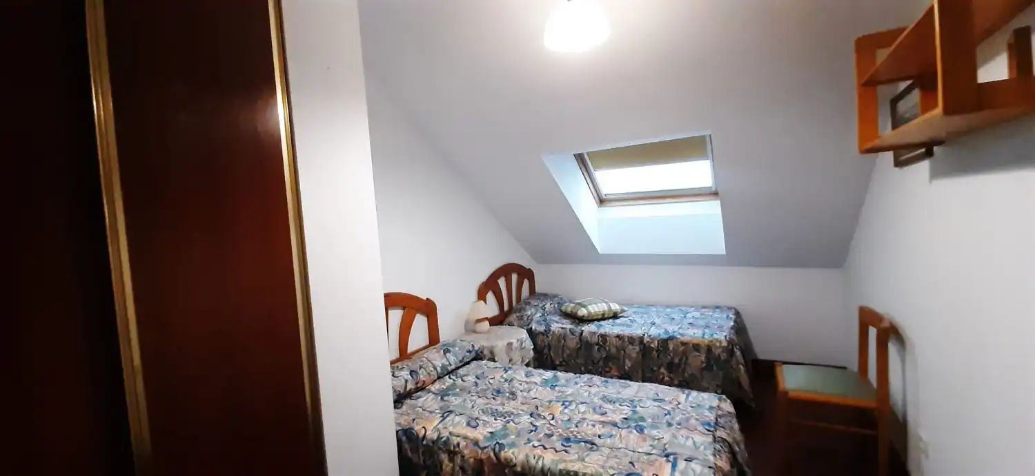 Schlafzimmer von Maisonette zum Verkauf in Bárcena de Cicero mit Heizung, Terrasse und Abstellraum