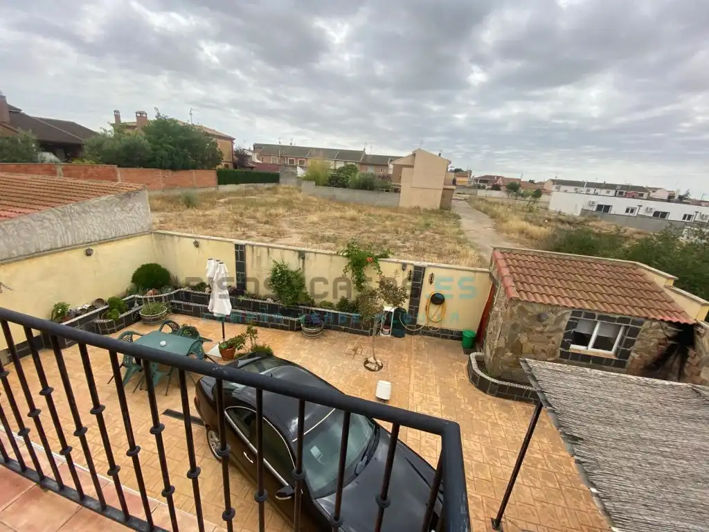 Houses for sale in San Mateo de Gállego  with Air Conditioner, Private garden and Terrace