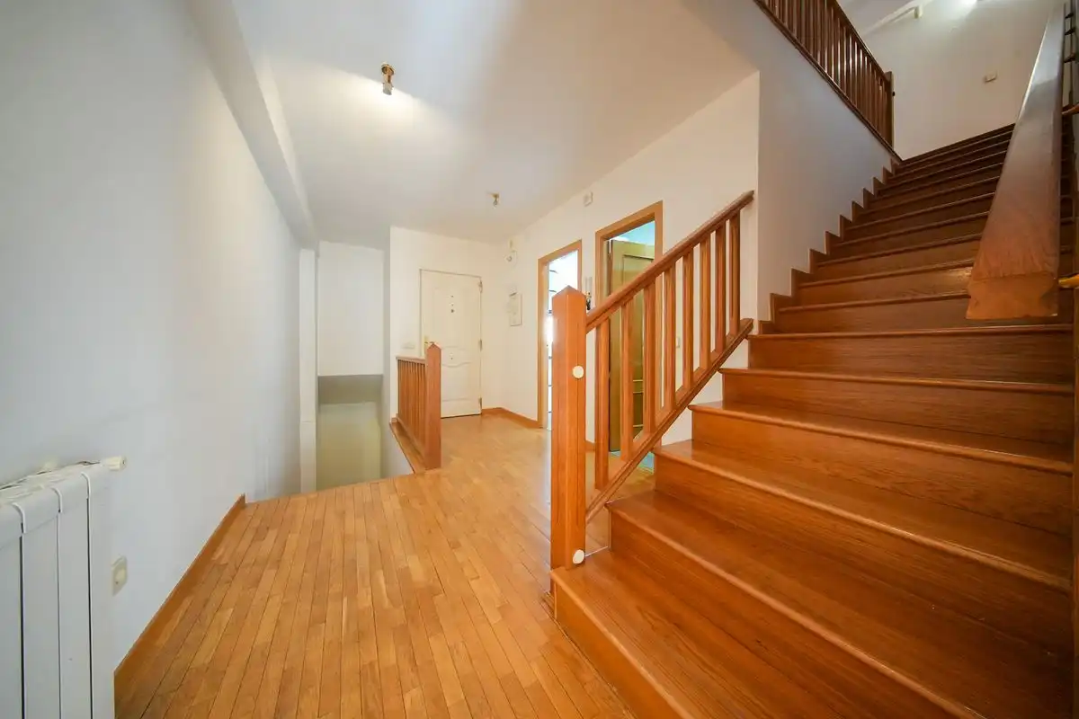 Casa adosada en venta en Pozuelo de Alarcón con Aire acondicionado, Calefacción y Jardín privado
