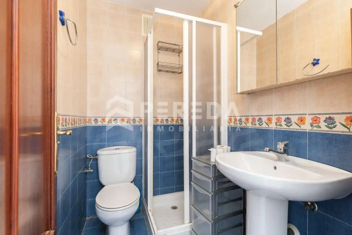 Bathroom of Attic for sale in Roquetas de Mar