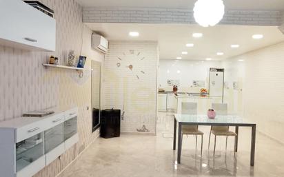 Kitchen of Single-family semi-detached for sale in  Sevilla Capital  with Air Conditioner