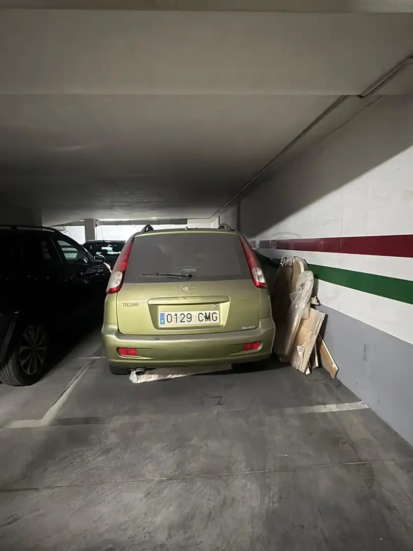 Parking de Piso en venta en Salamanca con Calefacción, Terraza y Trastero