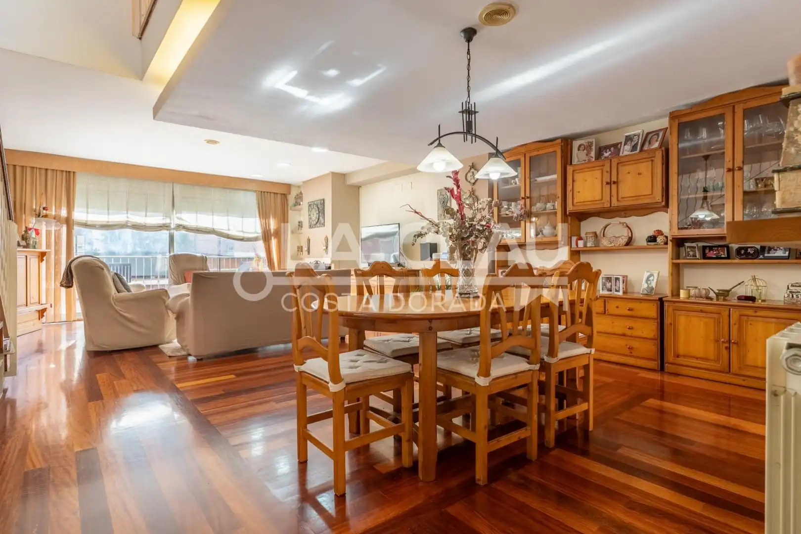 Esszimmer von Einfamilien-Reihenhaus zum Verkauf in Gavà mit Heizung