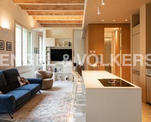 Sala d'estar de Apartament de lloguer en  Barcelona Capital amb Aire condicionat, Calefacció i Parquet