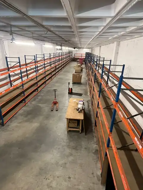 Fabrikhallen zur Miete in Santa Cruz de Bezana mit Alarm