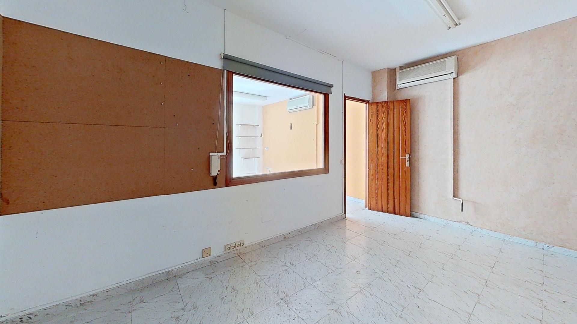 Premises for sale in Andratx  with Air Conditioner