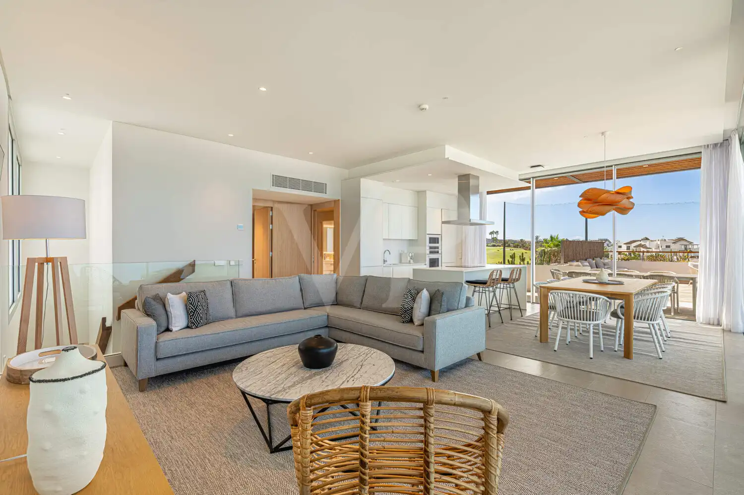 Wohnzimmer von Dachboden zum Verkauf in Guía de Isora mit Klimaanlage, Terrasse und Balkon