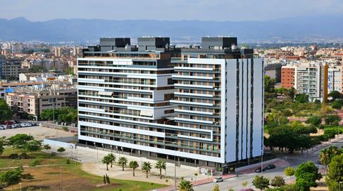Ático de cuatro dormitorios. Vivienda muy amplia que cuenta con tres baños y terraza de 114 m2.