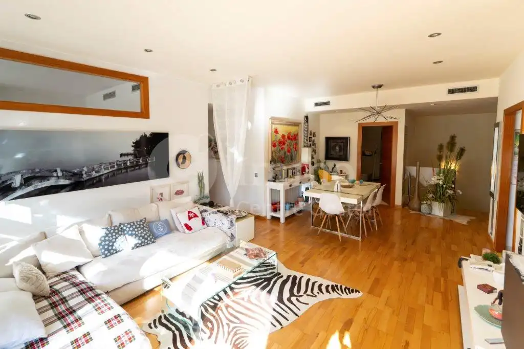 Sala de estar de Dúplex en venta en Lleida con Aire acondicionado, Calefacción y Parquet