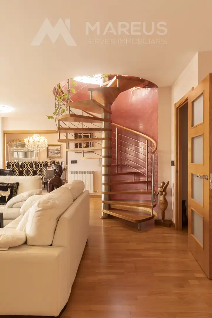 Àtic en venda en Vic amb Calefacció, Parquet i Terrassa
