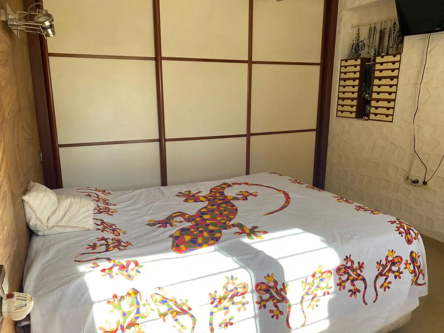 Habitación de Casa adosada en venta en El Campello con Jardín privado y Piscina comunitaria