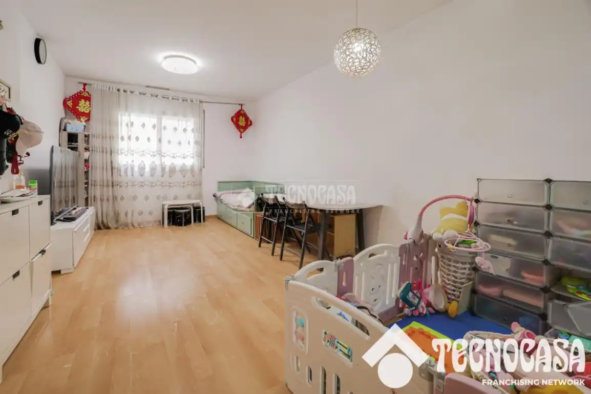Dormitori de Pis en venda en Mataró amb Aire condicionat, Parquet i Terrassa