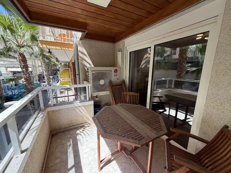 Terraza de Piso en venta en Torrevieja con Terraza, Amueblado y TV