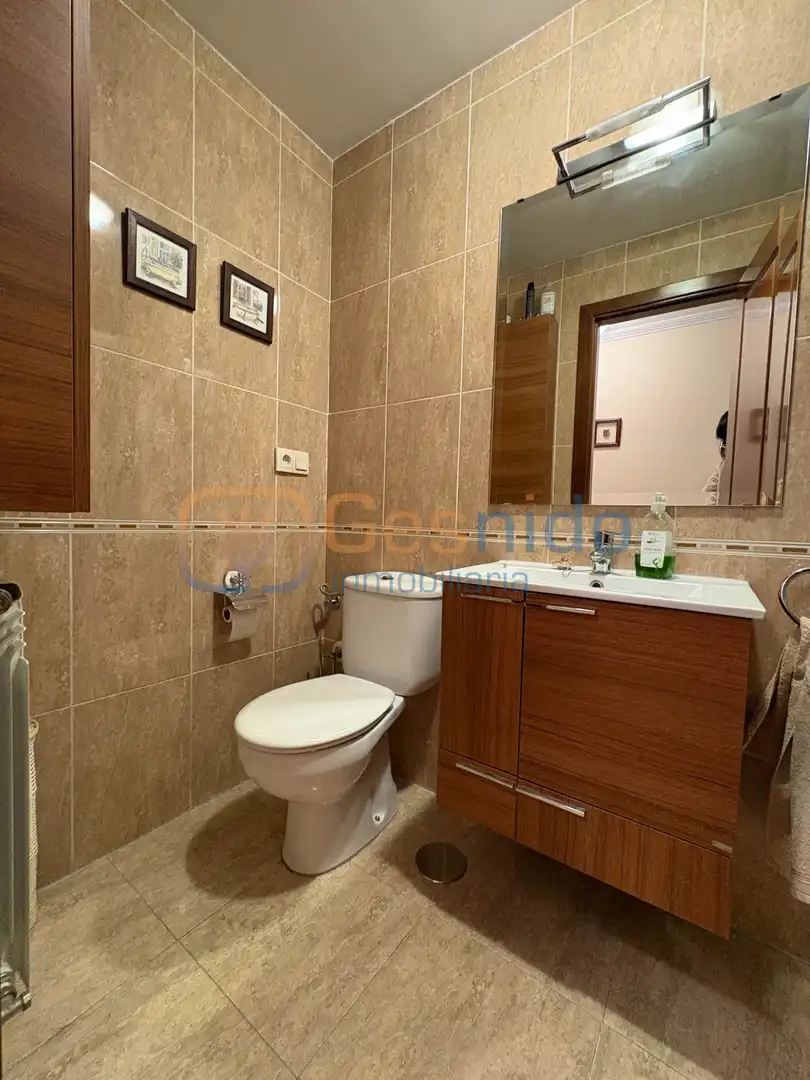 Baño de Piso de alquiler en Segovia con Calefacción