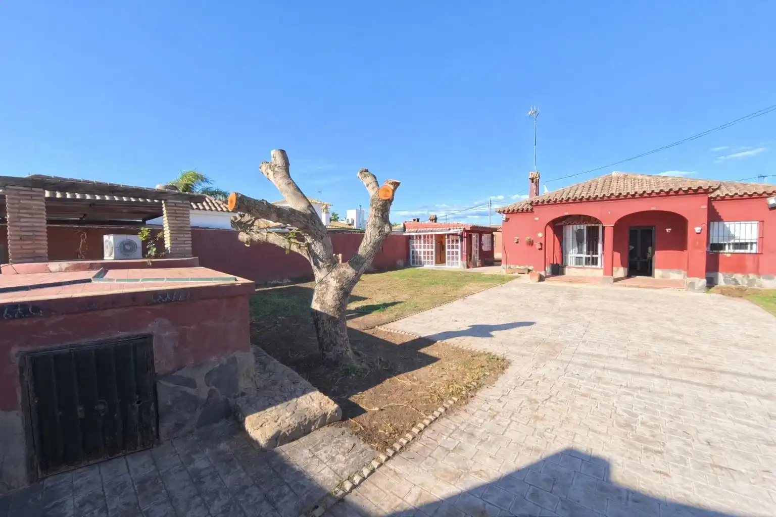 Garden of Houses for sale in Chiclana de la Frontera  with Swimming Pool