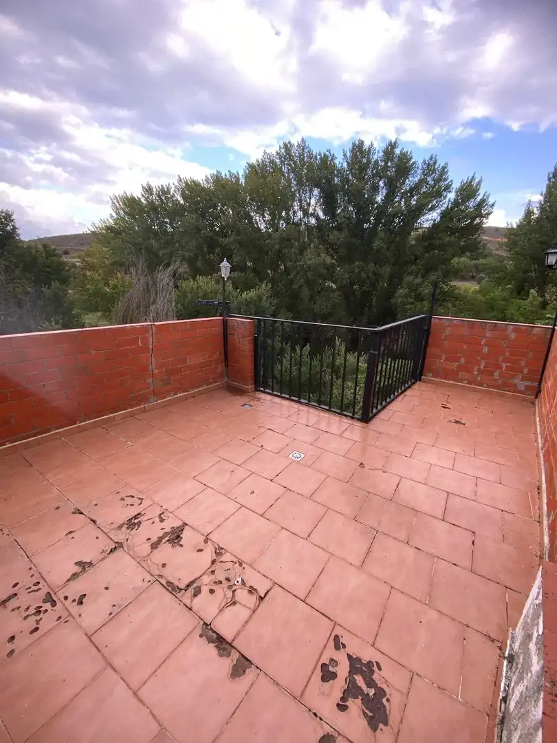 Terrace of Houses for sale in Pineda de Gigüela  with Heating, Storage room and Furnished