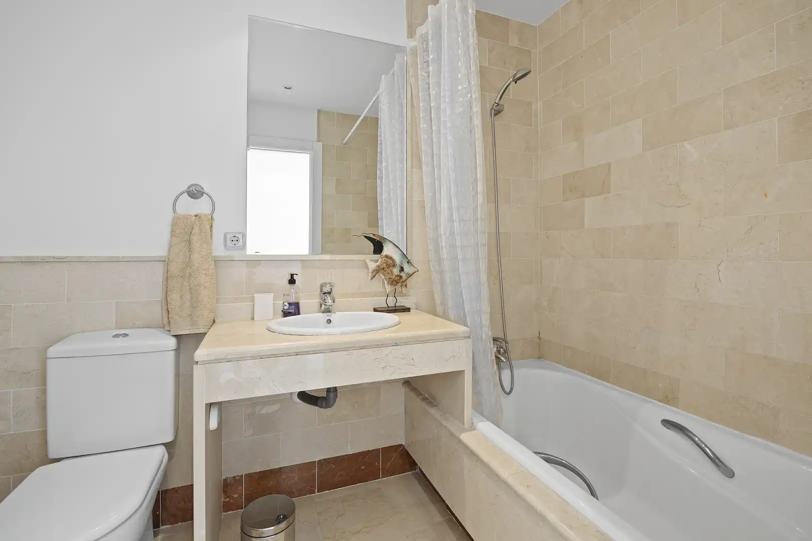 Baño de Apartamento en venta en Marbella con Aire acondicionado, Terraza y Piscina