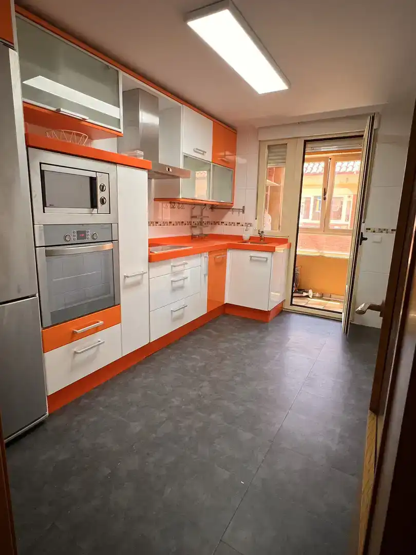 Cocina de Dúplex en venta en San Andrés del Rabanedo