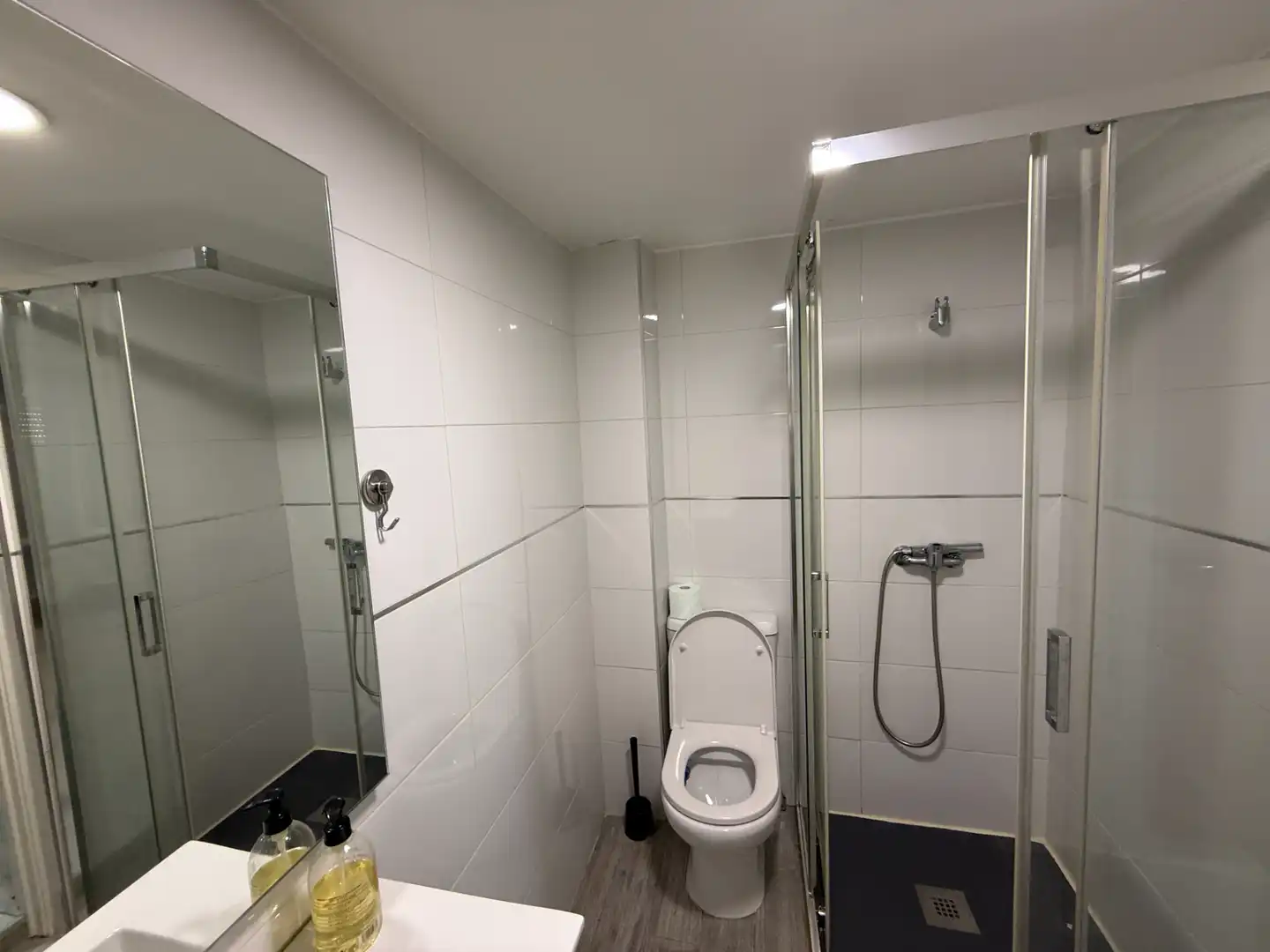 Badezimmer von Wohnungen zur Miete in Carrión de los Condes mit Klimaanlage, Heizung und Parkett
