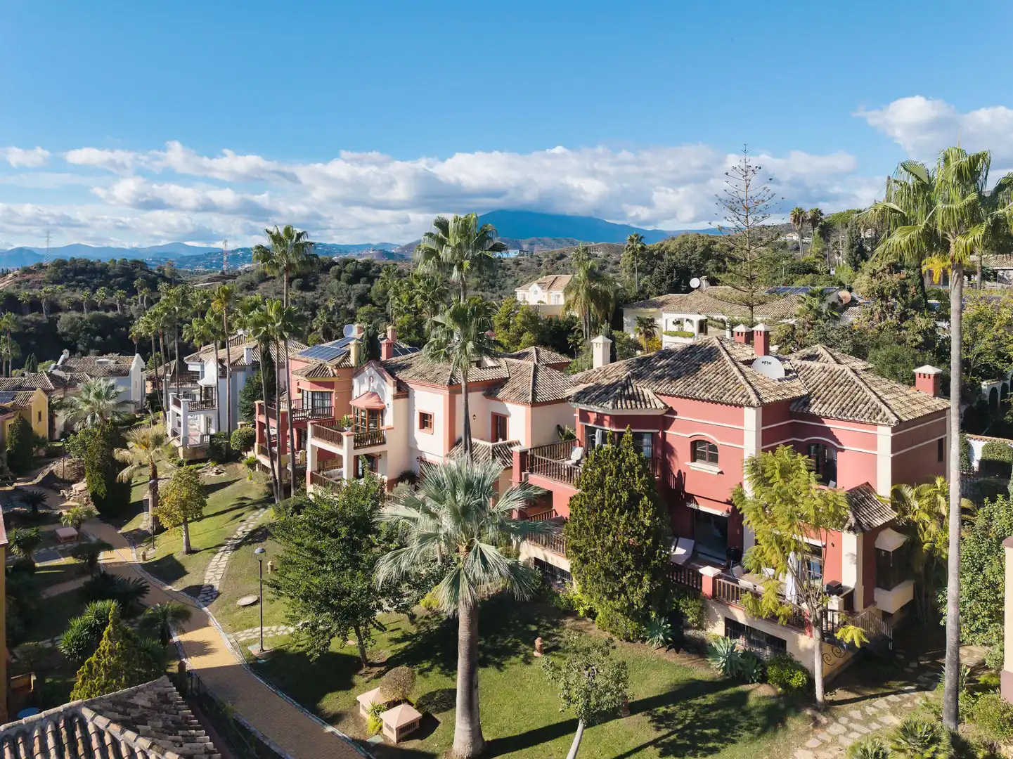 Casa con piscina en venta en Milla de Oro, imagen 31