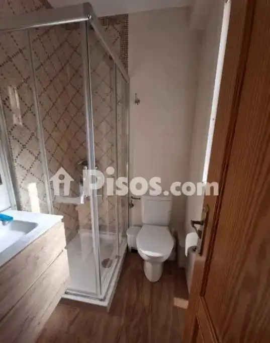 Baño de Ático de alquiler en Almería con Amueblado
