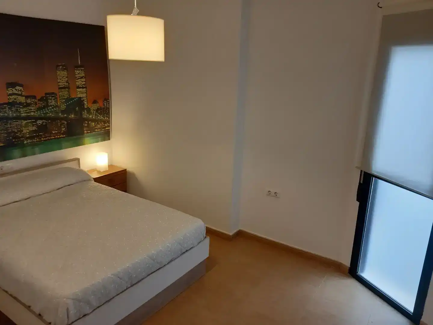 Schlafzimmer von Wohnung zur Miete in Torrevieja mit Klimaanlage und Balkon