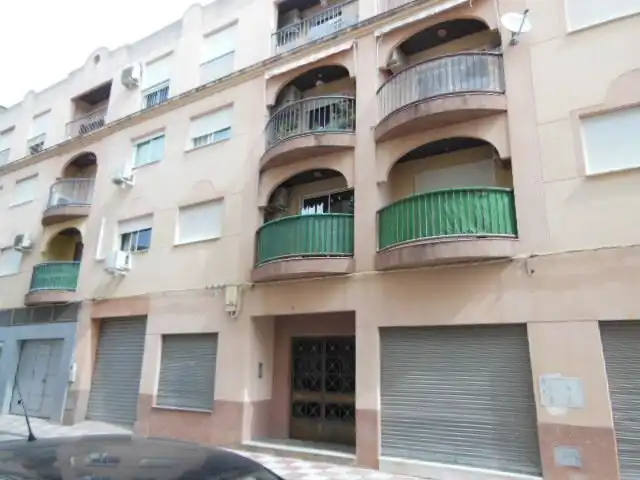 Pis amb terrassa en venda a Calle Ramón y Cajal 1