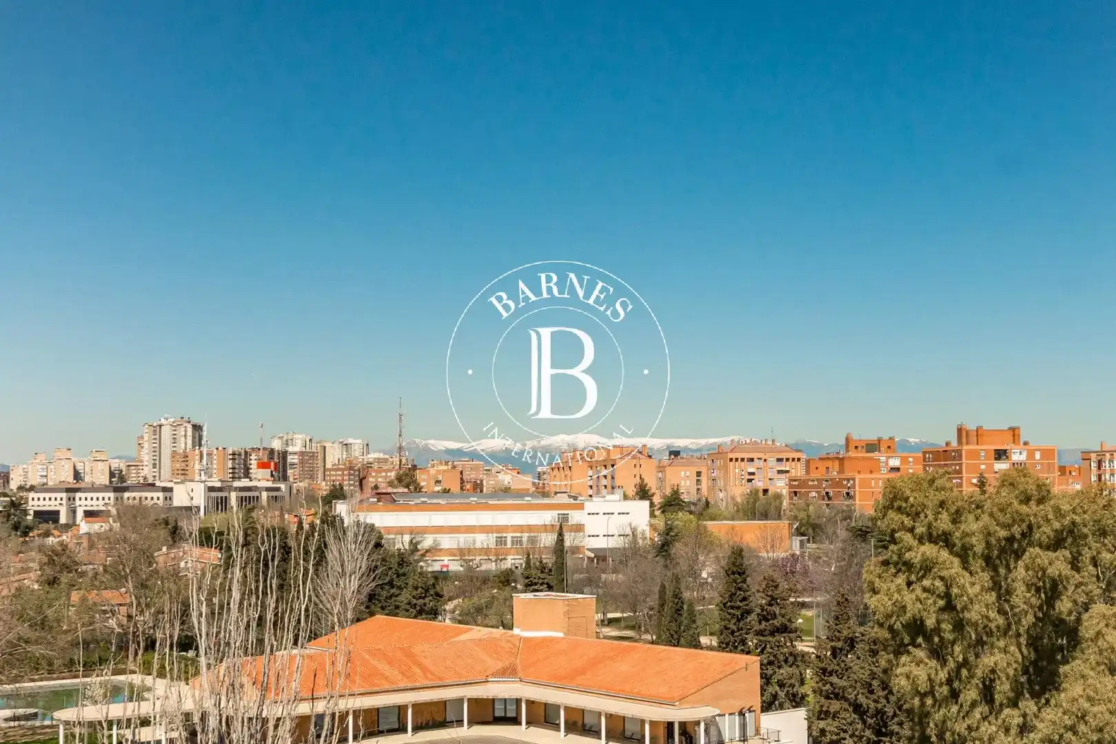 Außenansicht von Wohnung zur Miete in Madrid mit Klimaanlage, Heizung und Terrasse