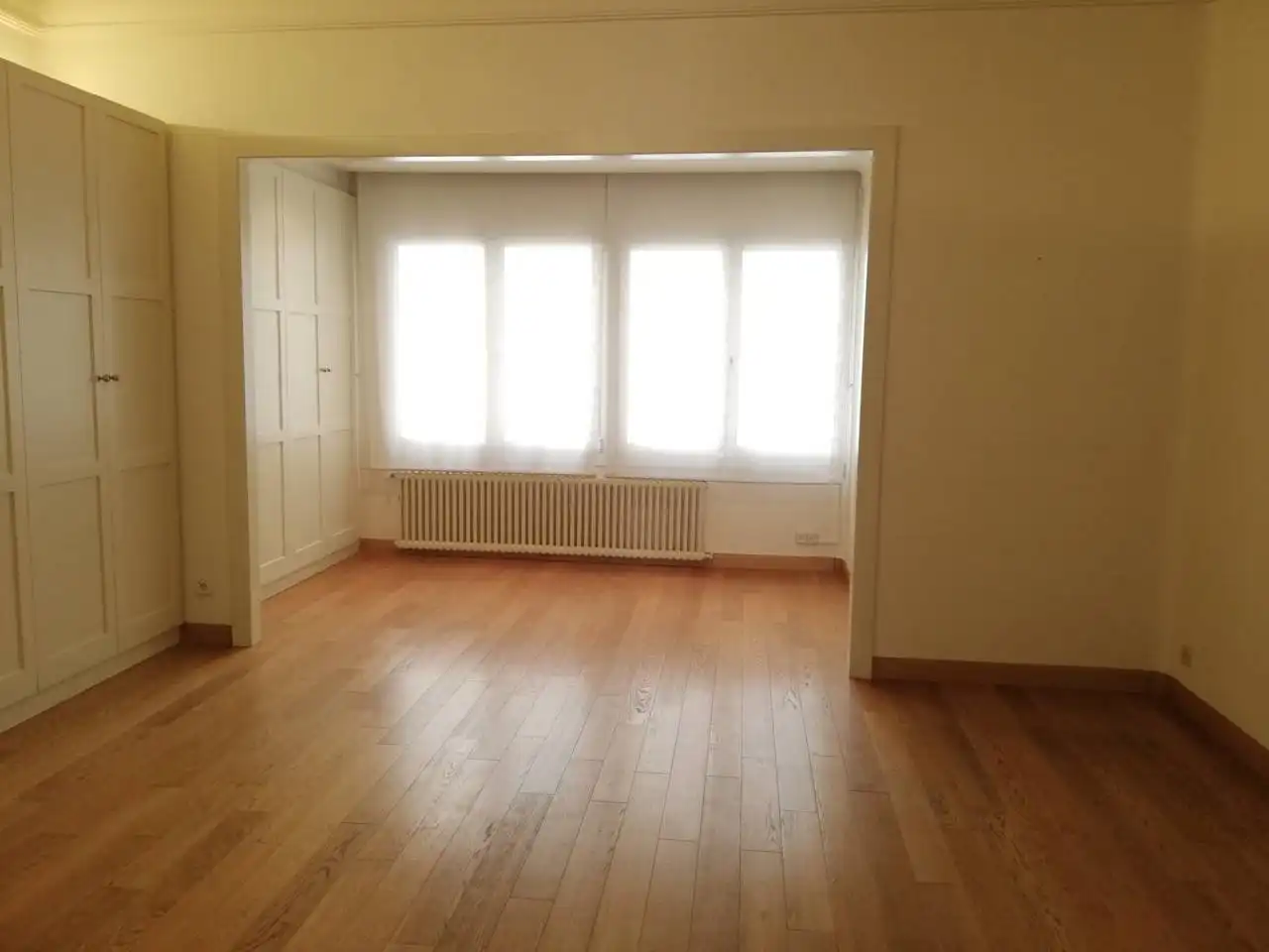 Schlafzimmer von Wohnung zur Miete in Girona mit Klimaanlage, Heizung und Parkett