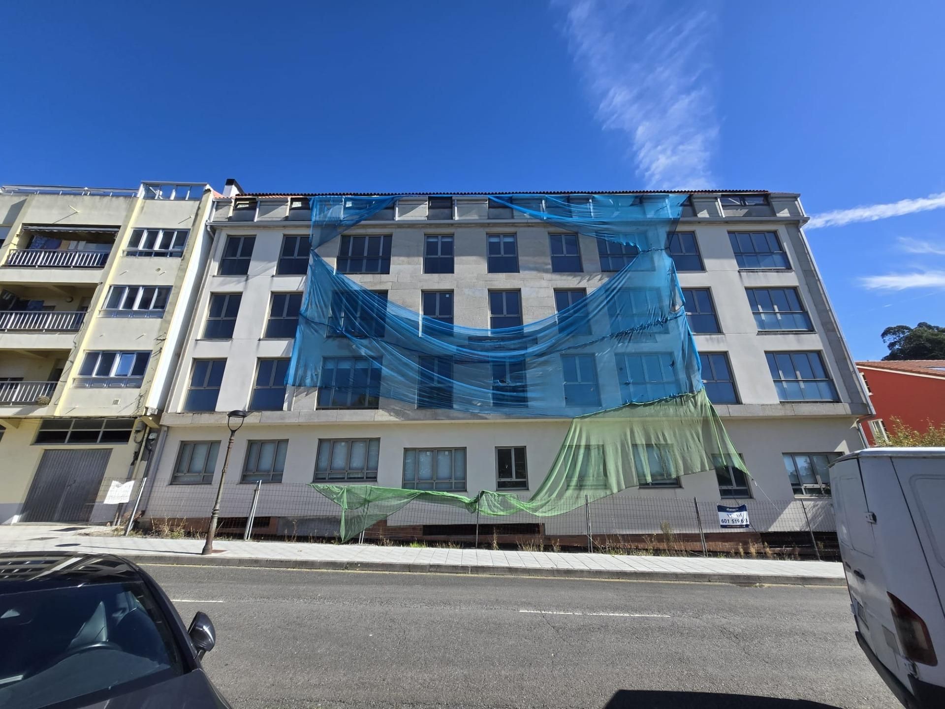 Vista exterior de Edifici en venda en Miño