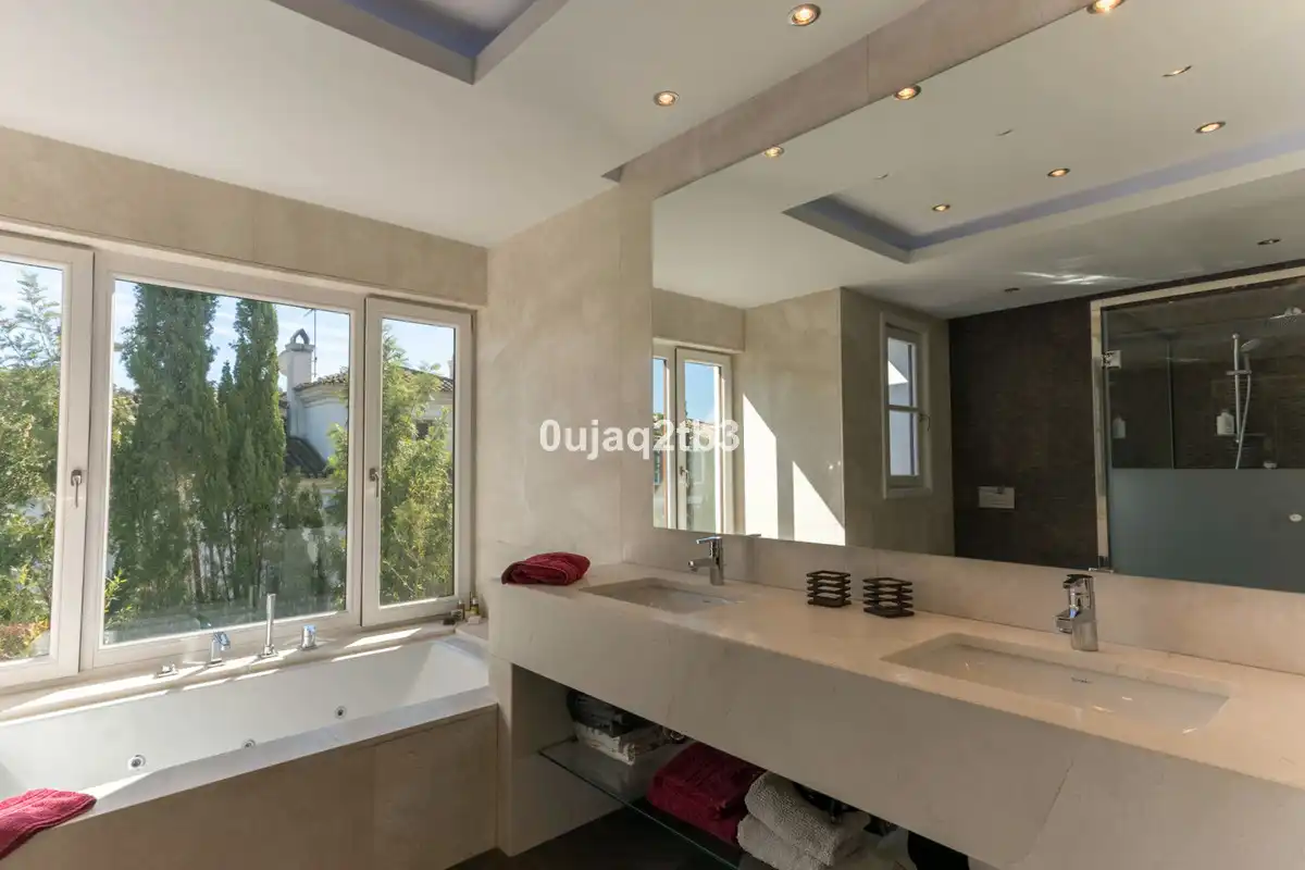 Casa amb piscina en venda a San Pedro de Alcántara, imagen 14