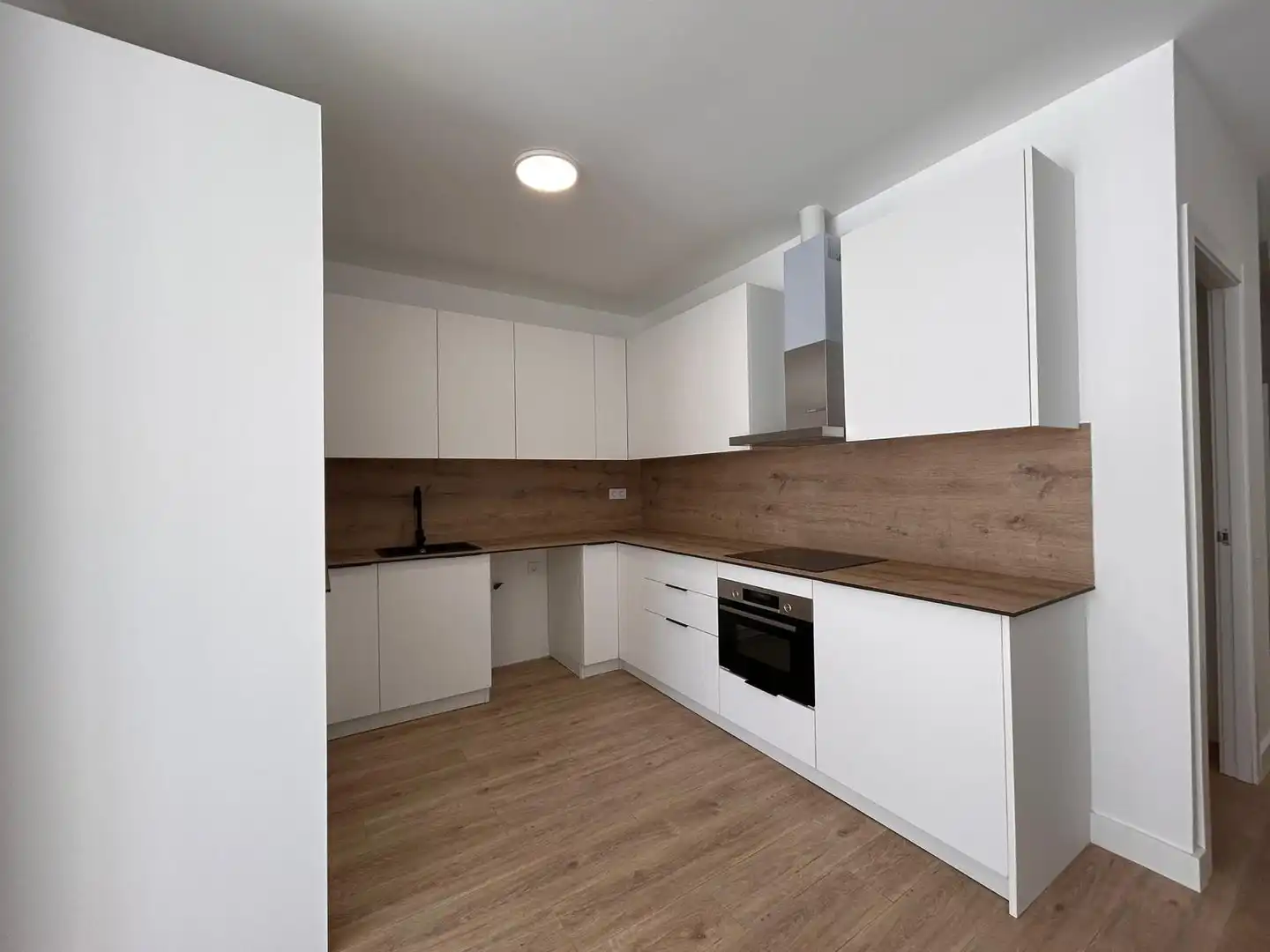 Cuina de Pis de lloguer en Vilanova i la Geltrú amb Aire condicionat, Calefacció i Parquet