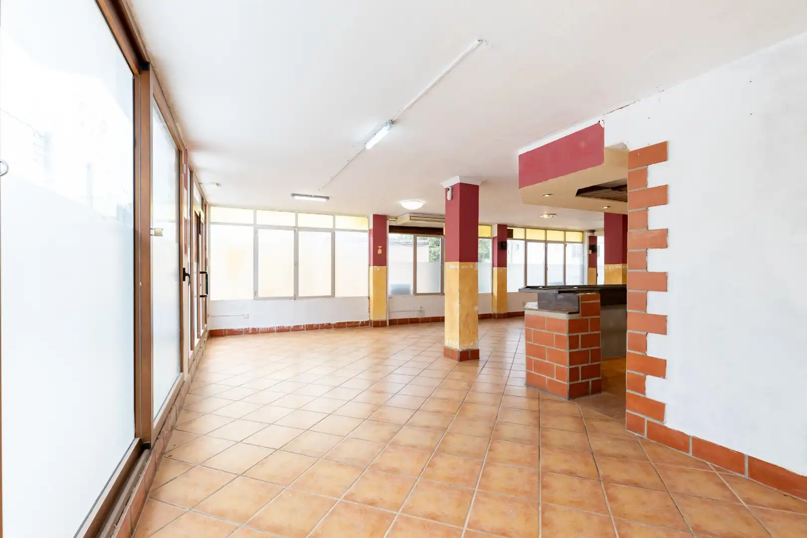 Geschaftsraum zur Miete in Calvià mit Klimaanlage und Terrasse